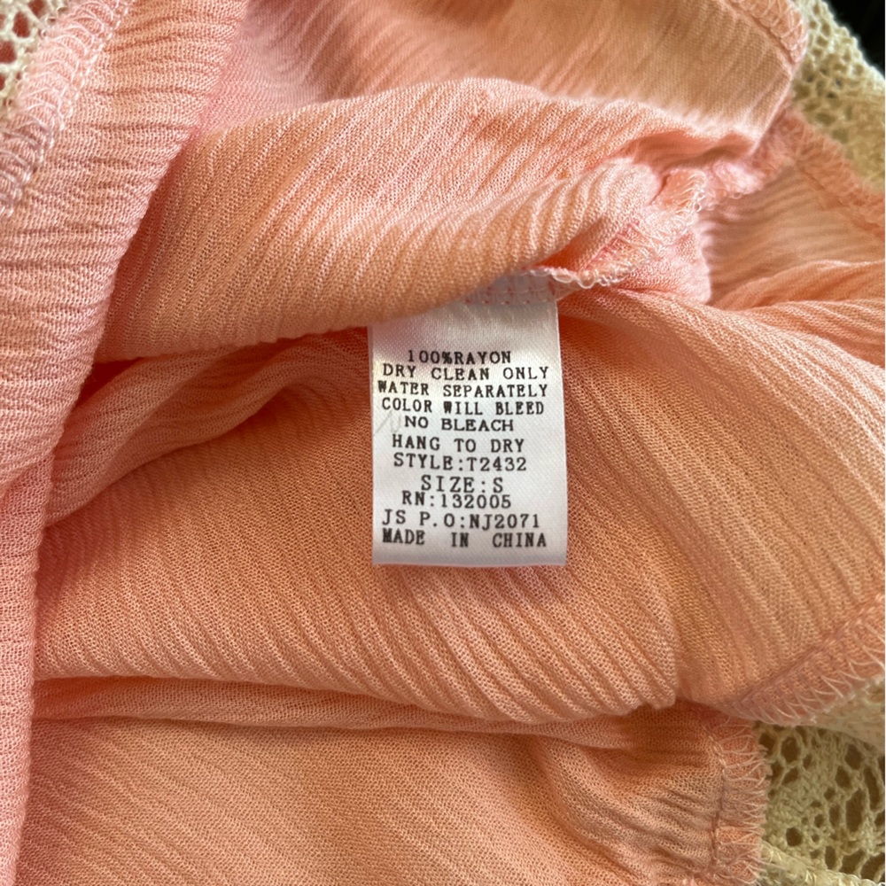 Top peach Color Size small - Picture 4 of 5